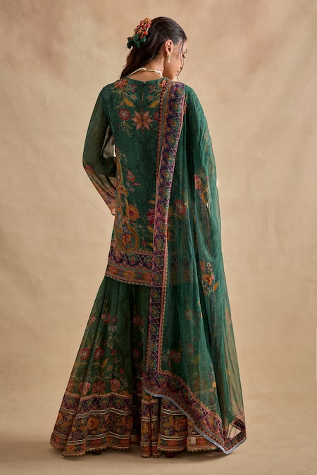 Kalista Maahi Embroidered Kurta Set 