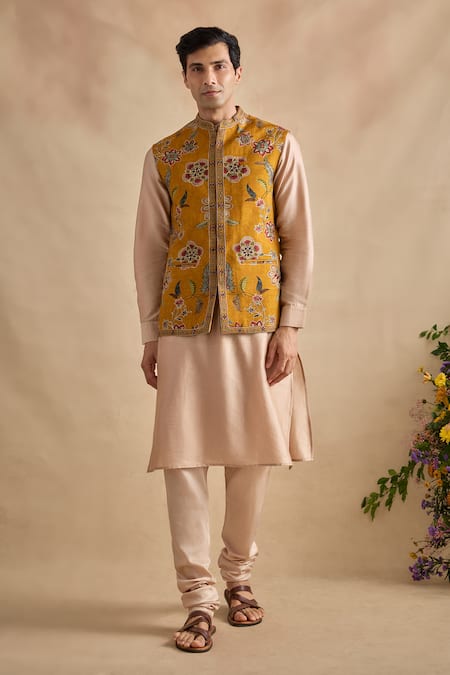 Kalista Floral Pattern Bundi Kurta Set 
