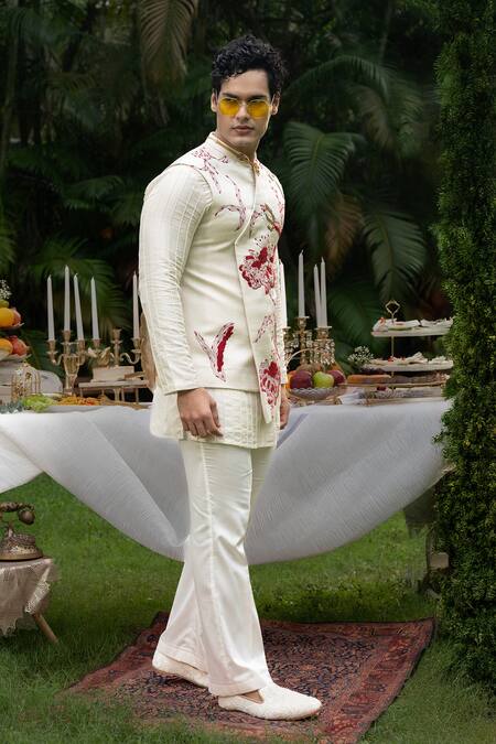 PAARSH_Ivory Satin, Linen Embroidery Aurum Bundi Kurta Set _at_Aza_Fashions