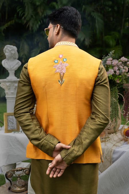 PAARSH Pitunia Embroidered Bundi Kurta Set 