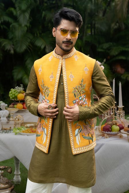 Buy_PAARSH_Mustard Silk, Satin, Linen Embroidery, Zari Pitunia Bundi Kurta Set _Online_at_Aza_Fashions