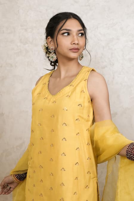Gulabo Jaipur Yellow Silk Embroidery V-neck Noya Handwork Motif Kurta Set Online at Aza Fashions Gulabo Jaipur_Yellow Silk Embroidery V-neck Noya Handwork Motif Kurta Set _Online_at_Aza_Fashions