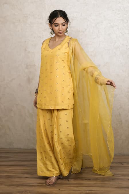 Buy Gulabo Jaipur Yellow Silk Embroidery V-neck Noya Handwork Motif Kurta Set Online at Aza Fashions Buy_Gulabo Jaipur_Yellow Silk Embroidery V-neck Noya Handwork Motif Kurta Set _Online_at_Aza_Fashions