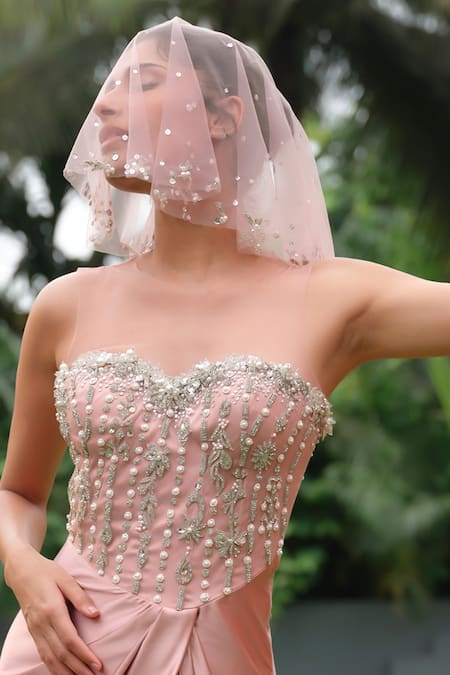 Buy Dilnaz Pink Hand Embroidered Head Veil at Aza Fashions Buy_Dilnaz_Pink Hand Embroidered Head Veil _at_Aza_Fashions