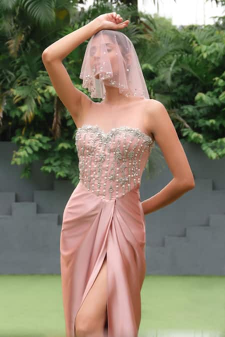 Shop Dilnaz Pink Hand Embroidered Head Veil Online at Aza Fashions Shop_Dilnaz_Pink Hand Embroidered Head Veil _Online_at_Aza_Fashions