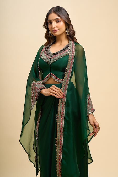 Buy_Prisho_Green Embroidery Sweetheart Neck Geometric Work Cape Skirt Set 