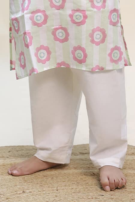Kalp White Cotton Peppermint Petal Print Kurta Set Online at Aza Fashions Kalp_White Cotton Peppermint Petal Print Kurta Set _Online_at_Aza_Fashions