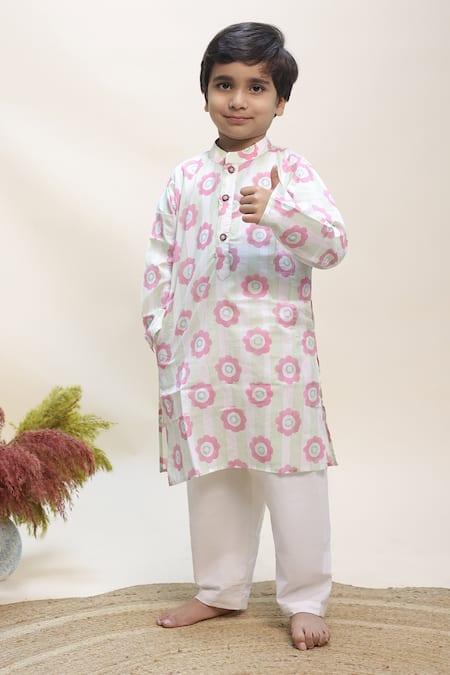 Kalp Peppermint Petal Print Kurta Set 