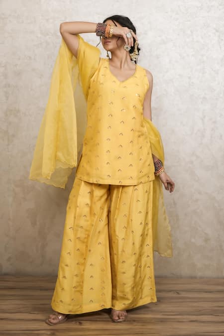 Gulabo Jaipur Noya Handwork Motif Kurta Set 