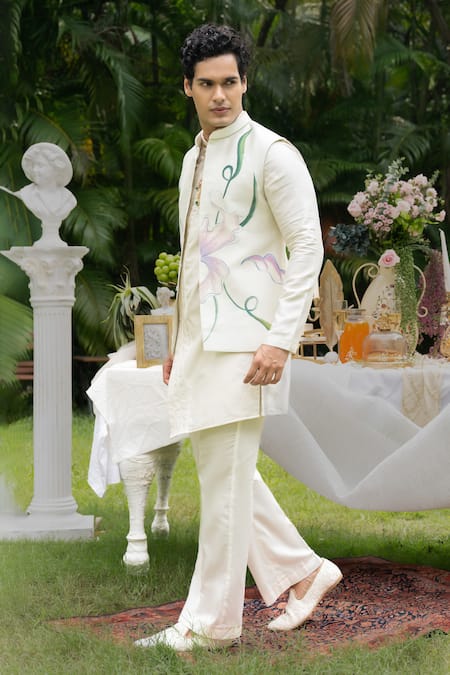 Shop_PAARSH_Ivory Chanderi Beads Chivar Pattern Bundi Kurta Set _Online_at_Aza_Fashions