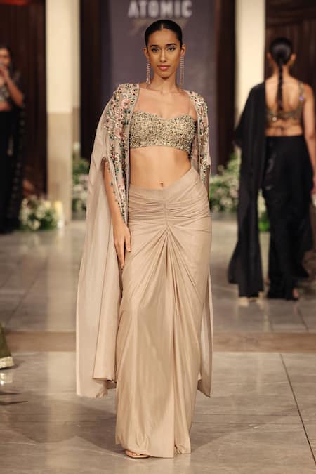 Basanti Kapde aur Koffee Embellished Cape & Skirt Set 