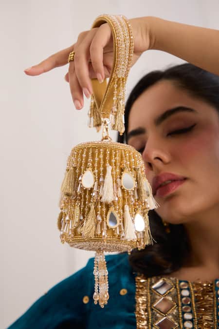 FOREVER NOOR Noah Sienna Mini Bucket Bag 