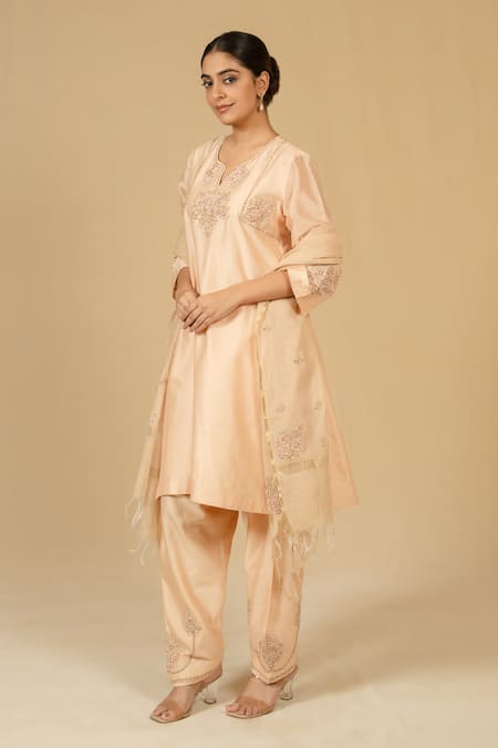 Buy_Gaurav katta_Peach Silk, Chanderi Embroidery Split V-neck, Yes Kurta And Pant Set _Online_at_Aza_Fashions