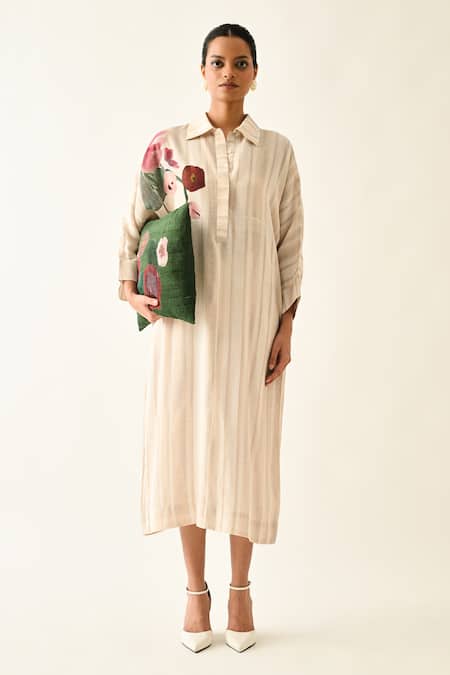 Buy_OFRIDA_Off White Cotton Collared Solistice Midi Dress _Online_at_Aza_Fashions