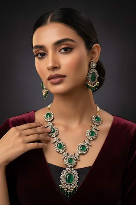 Minaki Geometric Cutwork Necklace Set 