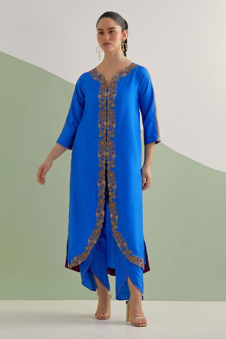 Brahmand By Vertika Kalra Hand Embroidered Straight Kurta Set 