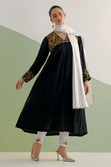 Brahmand By Vertika Kalra Zardozi Dabka Embroidered Kurta Set 