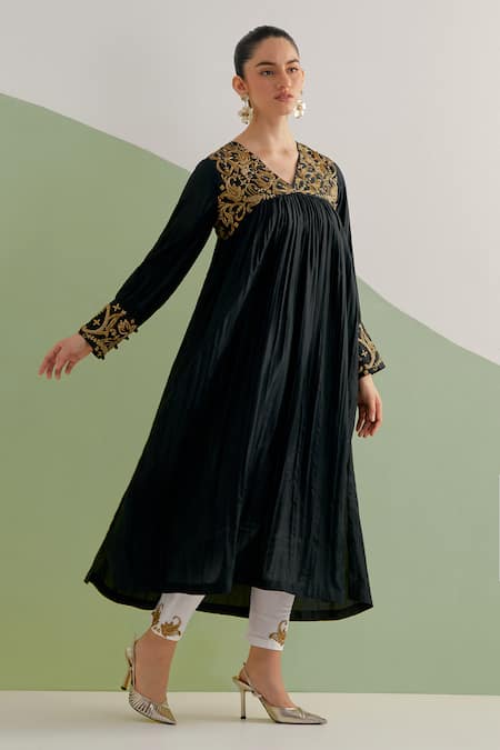 Brahmand By Vertika Kalra Zardozi Dabka Embroidered Kurta Set 