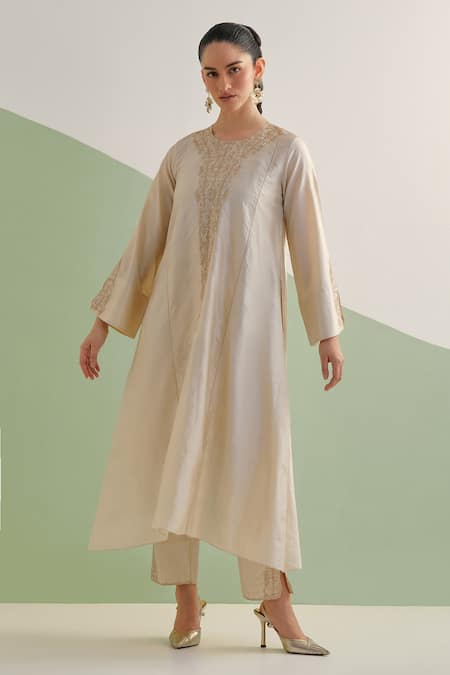 Brahmand By Vertika Kalra Embroidered Yoke Kurta Set 