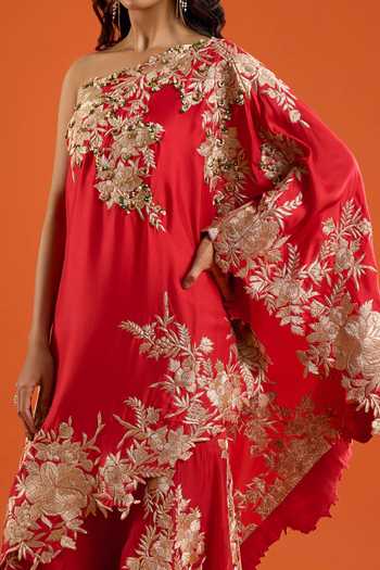Buy Anamika Khanna Red Embroidery, Zari Bandeau Neck, One Shoulder Floral Cape Sharara Set Buy_Anamika Khanna_Red Embroidery, Zari Bandeau Neck, One Shoulder Floral Cape Sharara Set