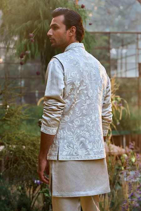 Seema Gujral Embroidered Linen Satin Bundi Kurta Set 