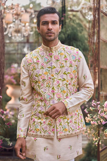 Seema Gujral Floral Pattern Bundi Kurta Set 