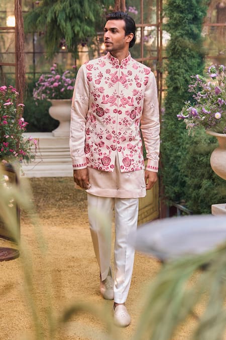 Seema Gujral Floral Pattern Bundi Kurta Set 