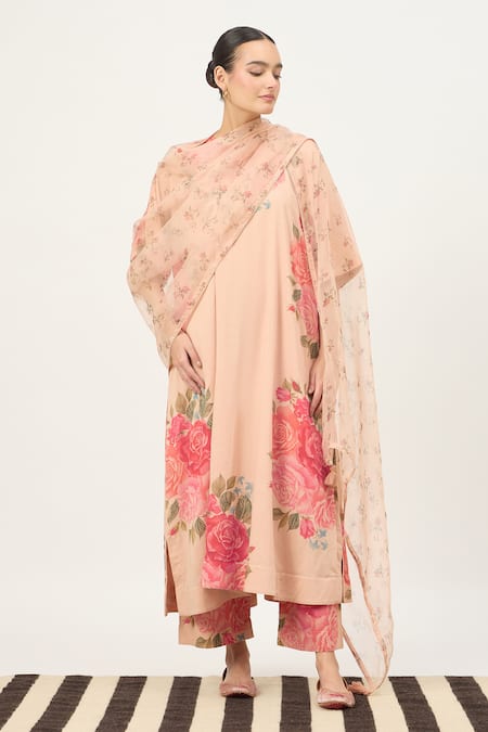 Dot Noori Nayab Printed Kurta & Pant Set 
