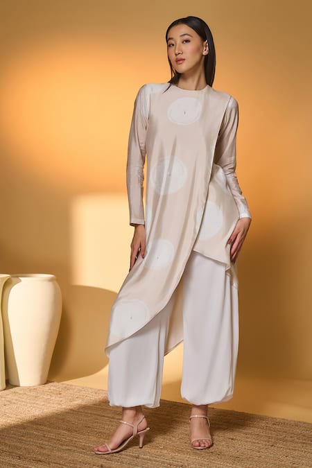 Masaba_Ivory Silk, Crepe Round Neck Dot Drama Raw Kurta And Pant Set _at_Aza_Fashions