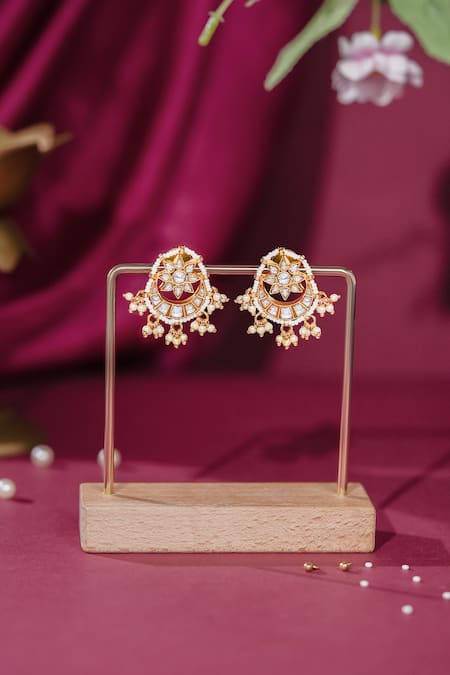 Riana Jewellery_White Pearls, Stones Floret Cutwork Motif Necklace Set _Online_at_Aza_Fashions