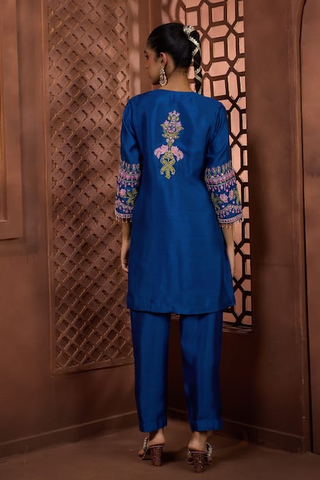 Aneesh Agarwaal Noorie Bahar Embroidered Kurta & Pant Set 