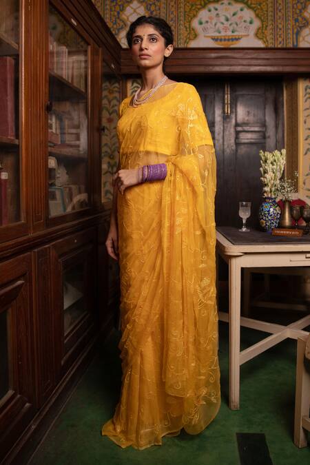 Shop_Geroo Jaipur_Yellow Chiffon Sequins Round Neck Work Pre-draped Saree And Blouse Set _Online_at_Aza_Fashions