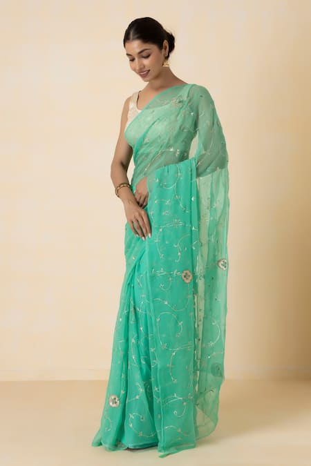 Buy_Geroo Jaipur_Green Chiffon Embroidery Scoop Neck Aari Pre-draped Saree Set _Online_at_Aza_Fashions