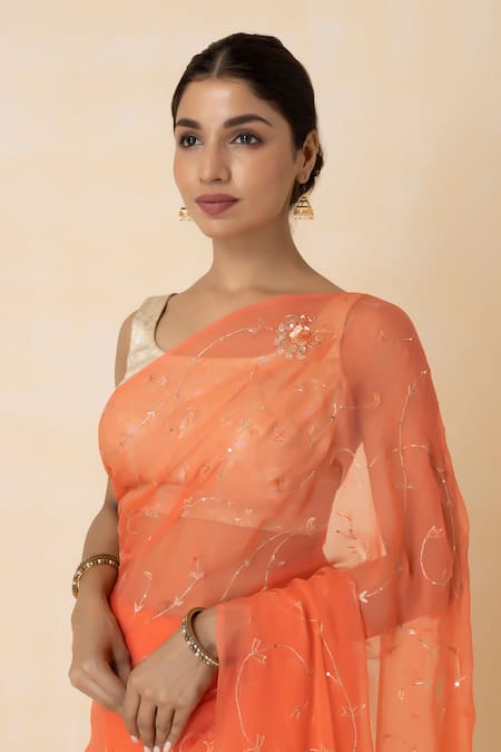 Geroo Jaipur Peach Chiffon Embroidery, Zari One Shoulder Pre-draped Saree Set at Aza Fashions Geroo Jaipur_Peach Chiffon Embroidery, Zari One Shoulder Pre-draped Saree Set _at_Aza_Fashions
