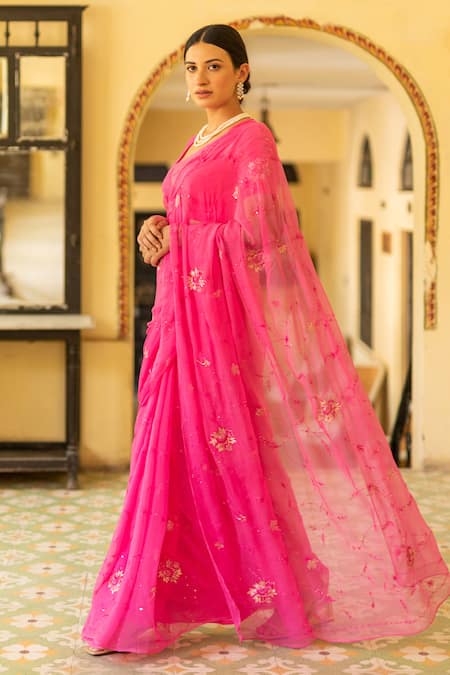 Buy_Geroo Jaipur_Pink Chiffon Embroidery, Zari V-neck Pre-draped Saree Set _Online_at_Aza_Fashions