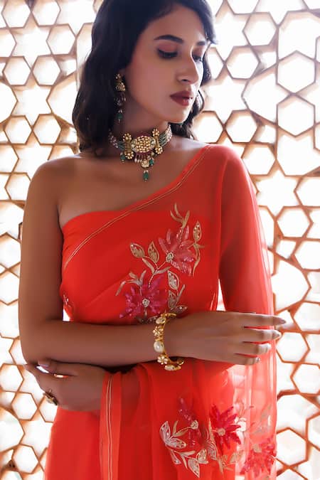 Buy_Geroo Jaipur_Peach Chiffon Sequins One Shoulder Motif Embroidered Pre-draped Saree Set _Online_at_Aza_Fashions