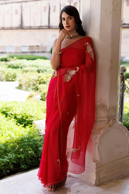 Geroo Jaipur_Red Chiffon Embroidery One Shoulder Pre-draped Saree Set _at_Aza_Fashions