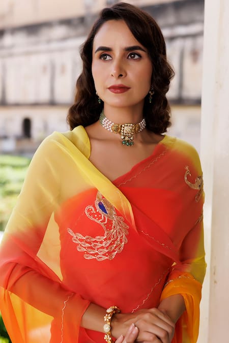 Geroo Jaipur_Yellow Chiffon Embroidery Round Neck Dual Tone Pre-draped Saree Set _Online_at_Aza_Fashions