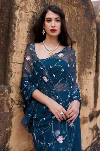 Geroo Jaipur_Blue Chiffon Embroidery Tubelight Jaal Pre-draped Saree Set _Online_at_Aza_Fashions