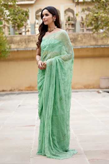 Buy Geroo Jaipur Green Chiffon Sequins Embroidered Pre-draped Saree Set Online at Aza Fashions Buy_Geroo Jaipur_Green Chiffon Sequins Embroidered Pre-draped Saree Set _Online_at_Aza_Fashions