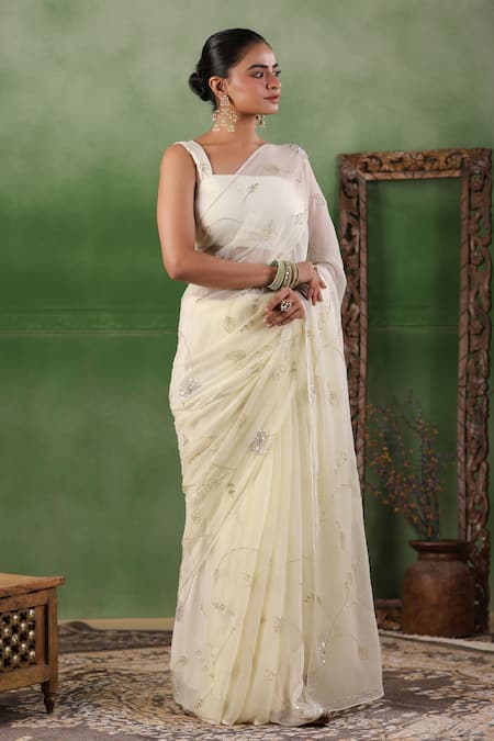 Geroo Jaipur_Off White Chiffon Sequins One Shoulder Embroidered Pre-draped Saree Set _at_Aza_Fashions