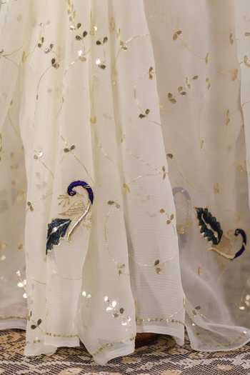 Geroo Jaipur_Off White Chiffon Gota Patti One Shoulder Hand Embroidered Saree And Blouse Set _at_Aza_Fashions