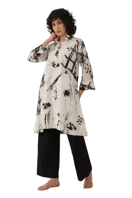 Buy_Khat_Black Silk Collared, Yes Abstract Print Kurta And Pant Set _Online_at_Aza_Fashions