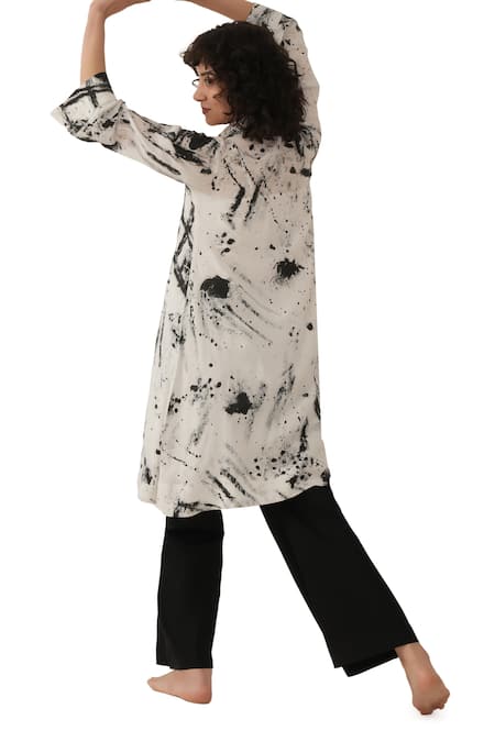 Buy_Khat_Black Silk Collared, Yes Abstract Print Kurta And Pant Set 