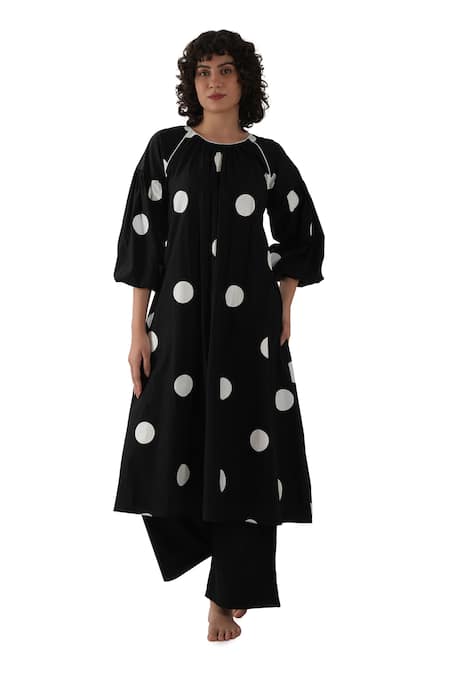 Khat_Black Cotton, Poplin Piping Round Neck, Yes Polka Print Kurta Set _Online_at_Aza_Fashions