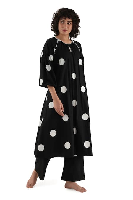 Buy_Khat_Black Cotton, Poplin Piping Round Neck, Yes Polka Print Kurta Set _Online_at_Aza_Fashions