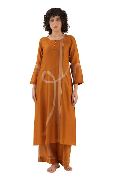 Khat Straight Embroidered Chanderi Silk Kurta Set 