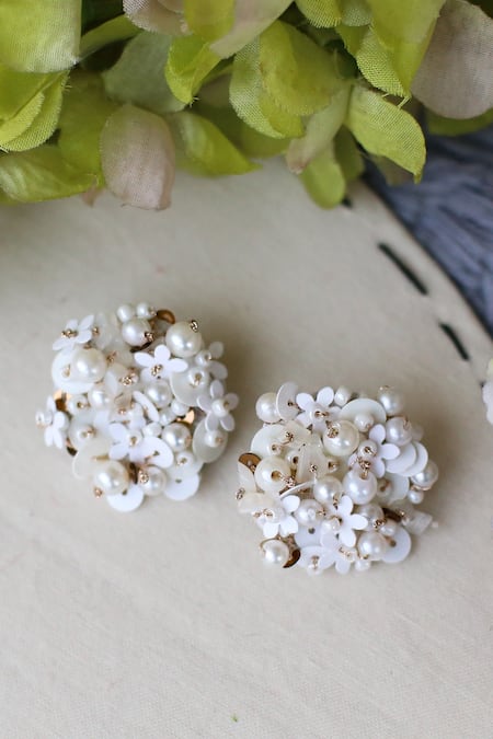 KIHOY Pearl & Sequin Embellished Studs 