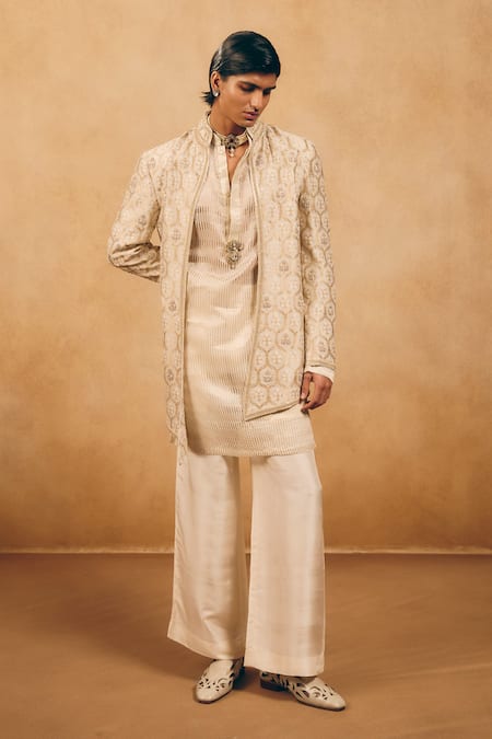 Mukti And Kavith Casa Hexagon Embroidered Jacket & Kurta Set 