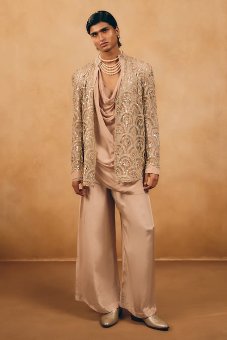 Mukti And Kavith Casa Scallop Embroidered Jacket & Kurta Set 